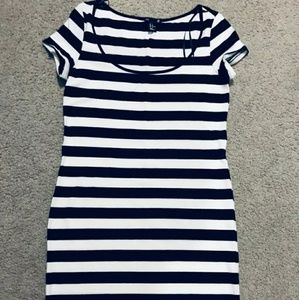 Black and White slim fitting dress/skirt
